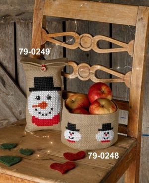 Borduurblad productfoto Borduurpakket Permin 'Snowman Basket'