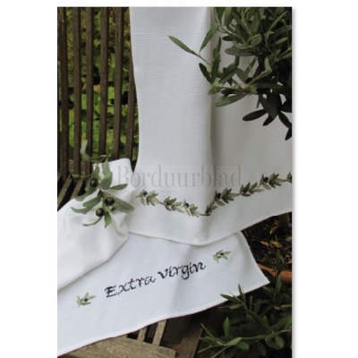 Borduurblad productfoto Theedoek-Extra Virgin en/of Olijven