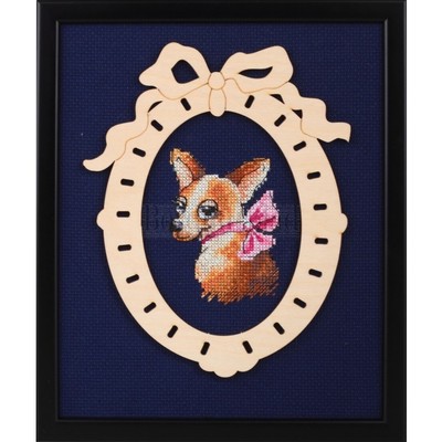 Borduurblad productfoto Borduurpakketjes met decoratieve houten ornamenten - Coquette
