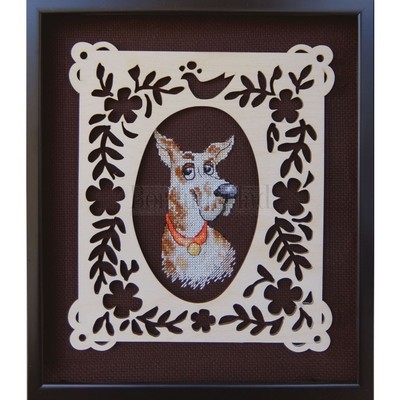 Borduurblad productfoto Borduurpakketjes met decoratieve houten ornamenten - Champion