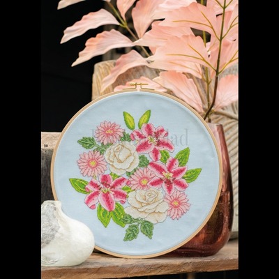 Borduurblad productfoto Patroon Hoopart Bloemenserie! Lelies en Rozen (1)
