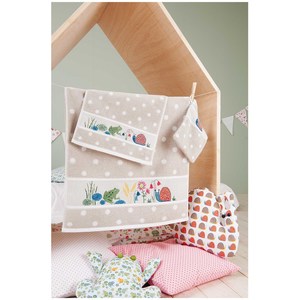 Borduurblad productfoto Rico Design Gastendoekje - beige polkadot 2