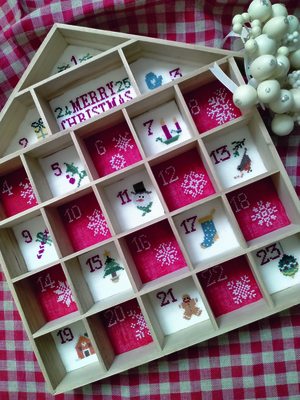 Borduurblad productfoto Patroon Serie Adventskalender - Deel 2 - Loredana Briozzo