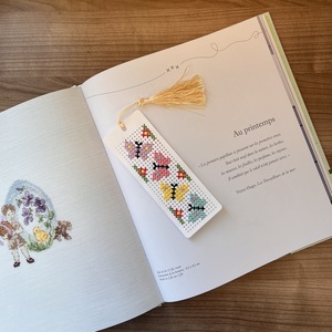 Borduurblad productfoto Patroon 'Boekenlegger' - Marianne Perlot - Marianne Design