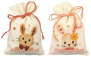Borduurblad productfoto Borduurpakket Vervaco Set van 2 zakjes ‘Lieve konijntjes’