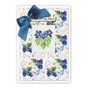Borduurblad productfoto Borduurpakket Luca-S ‘Postcard Blue’