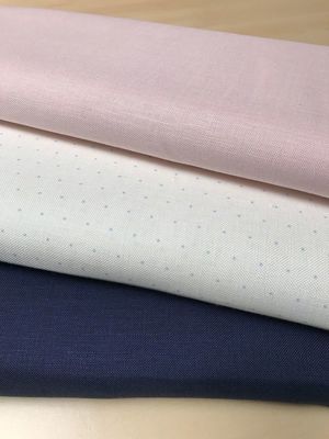 Borduurblad productfoto 32 count linnen Belfast rose blush 2