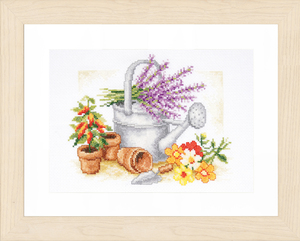 Borduurblad productfoto Patroon Bloemen met gieter - Vervaco