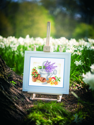 Borduurblad productfoto Patroon Bloemen met gieter - Vervaco 2