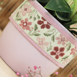 Borduurblad productfoto Patroon Bloemenrand - Zweigart 2