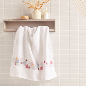 Borduurblad productfoto Patroon Bloemetjes Badgoed - Rico Design 2