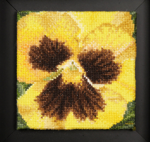 Borduurblad productfoto Patroon Winterviooltje - Thea Gouverneur 2