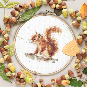 Borduurblad productfoto Borduurpakket Bothy Threads ‘Acorns’