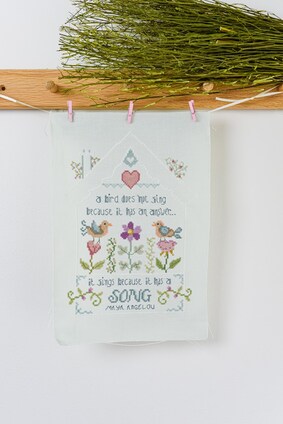 Borduurblad productfoto Boek Enchanted Garden Cross-Stitch - Gail Bussi 2