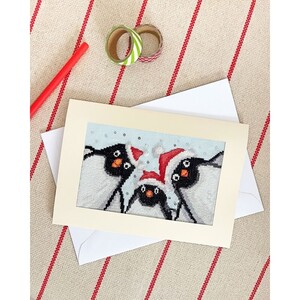 Borduurblad productfoto Borduurpakket Bothy Threads Kaart – Penguin Selfie 2